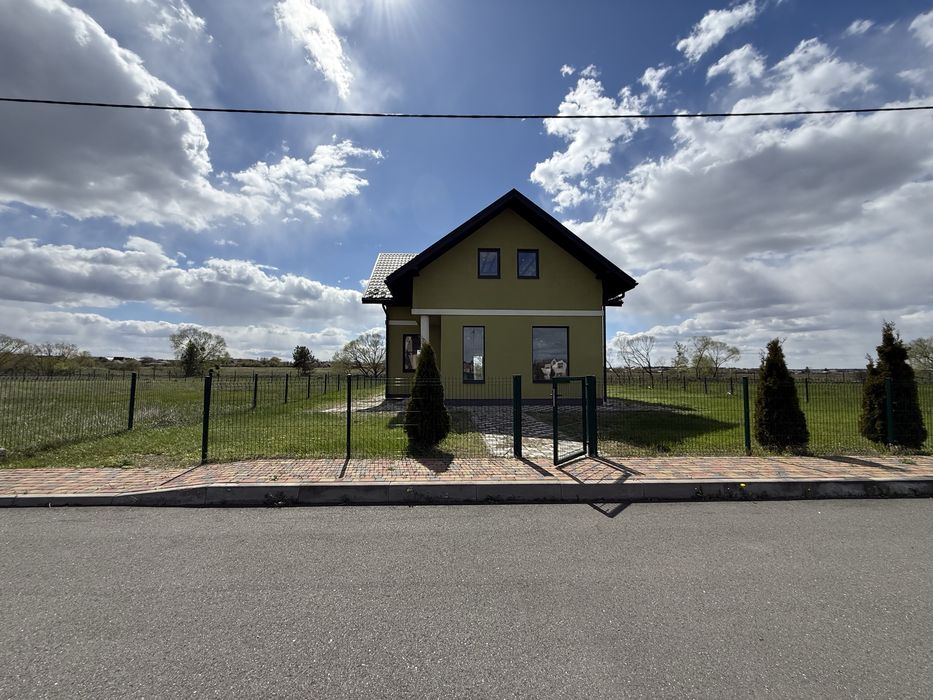 Продаж будинку у Пилиповичах на 9 сотках, закрите КМ