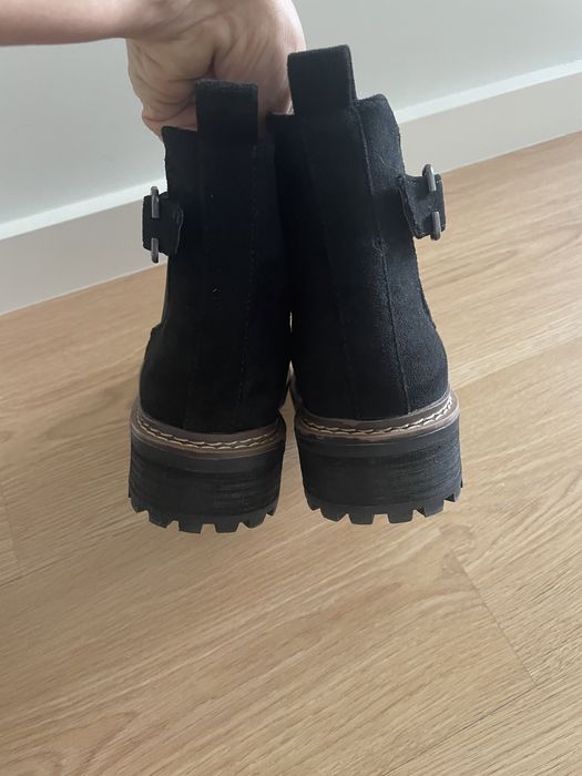 Botins muito confortáveis, servem a tamanho 36