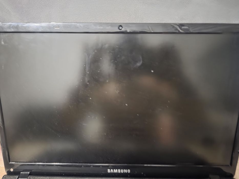 Laptop samsung NP300E5A