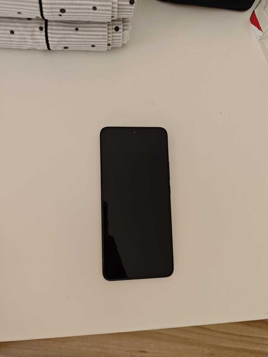 Poco F5 Pro Black 256GB / 12GB RAM – Como Novo (Com Caixa)