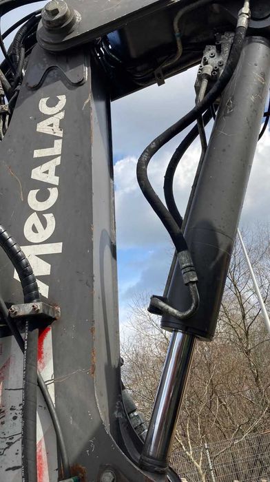 Regeneracja, naprawa siłowniki Mecalac