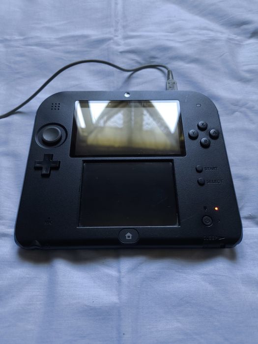 Nintendo 2DS + Extras