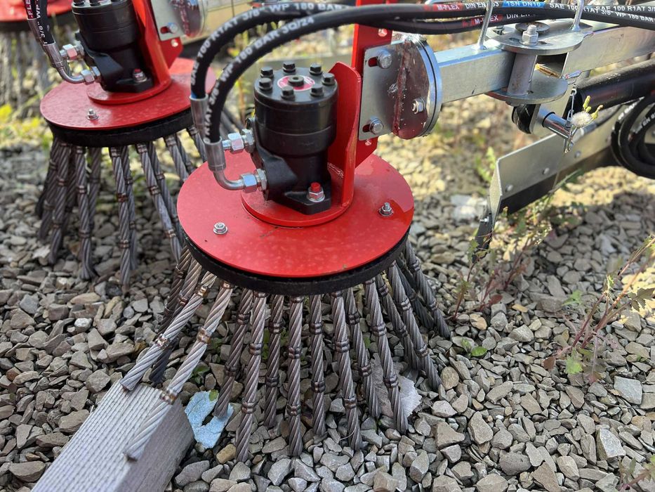 Odchwaszczarka rotacyjna na tuz hydrauliczna nowa transport