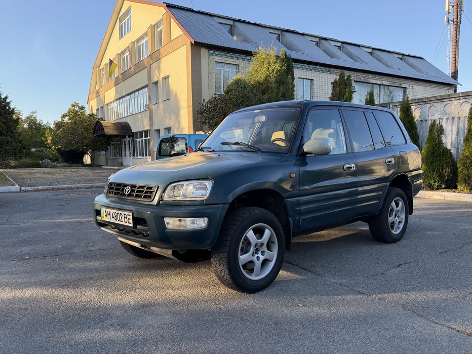 Продам Toyota Rav4 2.0 4WD газ/безин Гарний стан!