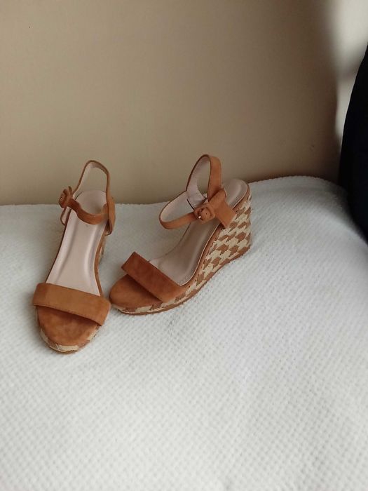 buty i buciki na koturnie damskie