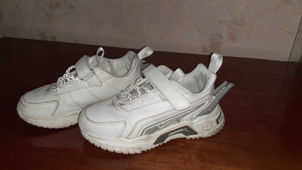 Кроссовки 33 размер