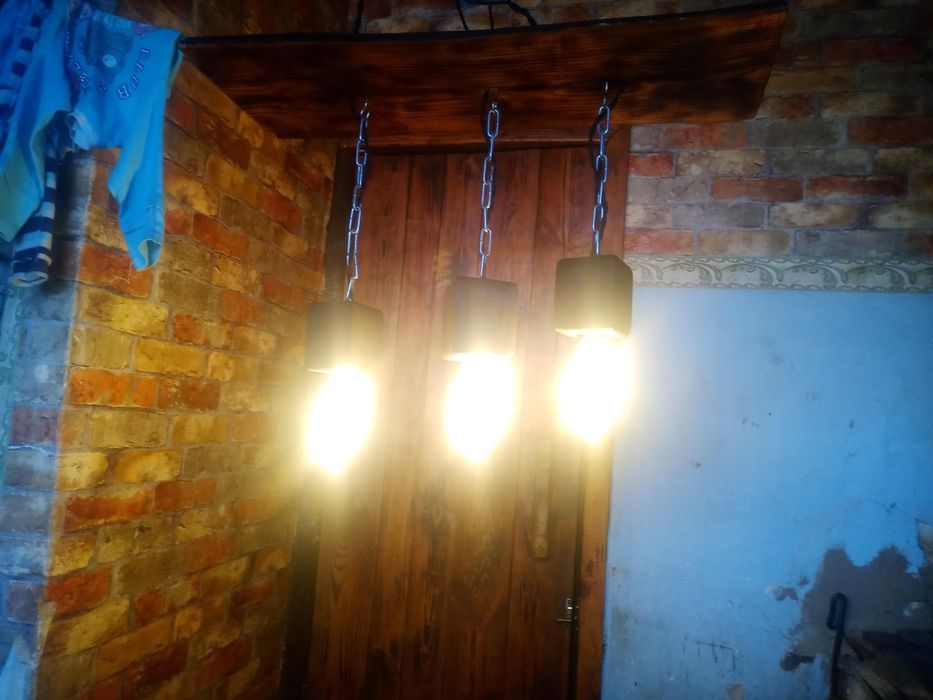 Продам люстру  з