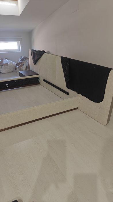 Cama Laskasas Premium 180x200 cm – Nova, + colchão Nunca Usados
