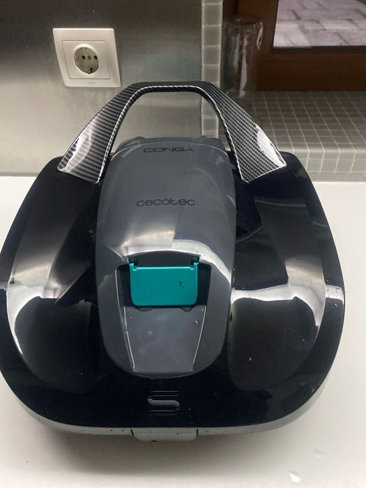 Robô limpar piscina