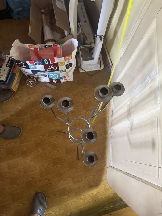Metalowy świecznik  na 6 świeczek