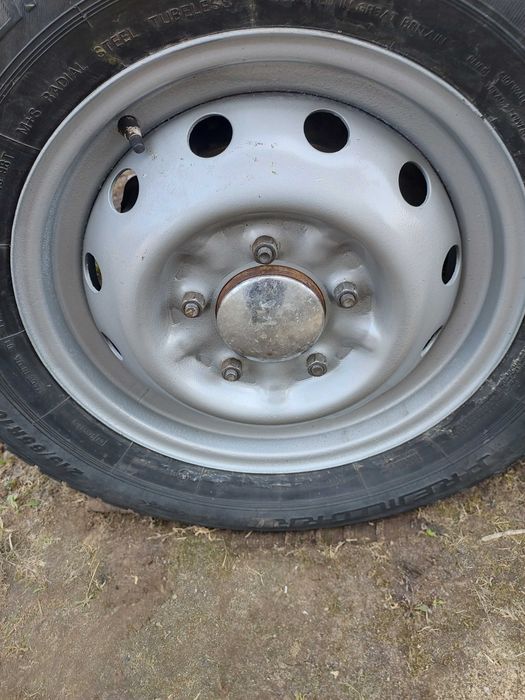 Продам ниву 2121