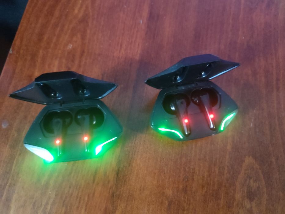 Беспроводные наушники черный