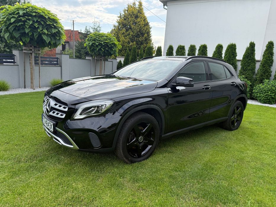 Mercedes-Benz GLA Mercedes-Benz GLA 180d 7G