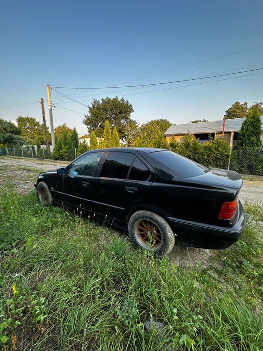 Продам бмв 318і