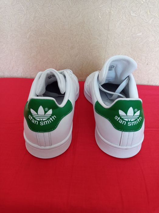 Оригинальные кроссовки Adidas