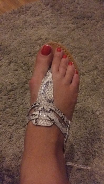 Sprzedam nowe sandałki