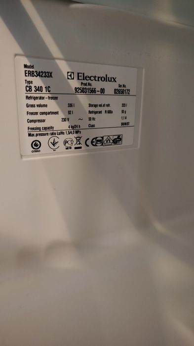 Lodówka chłodziarko-zamrażarka Electrolux ERB34233X