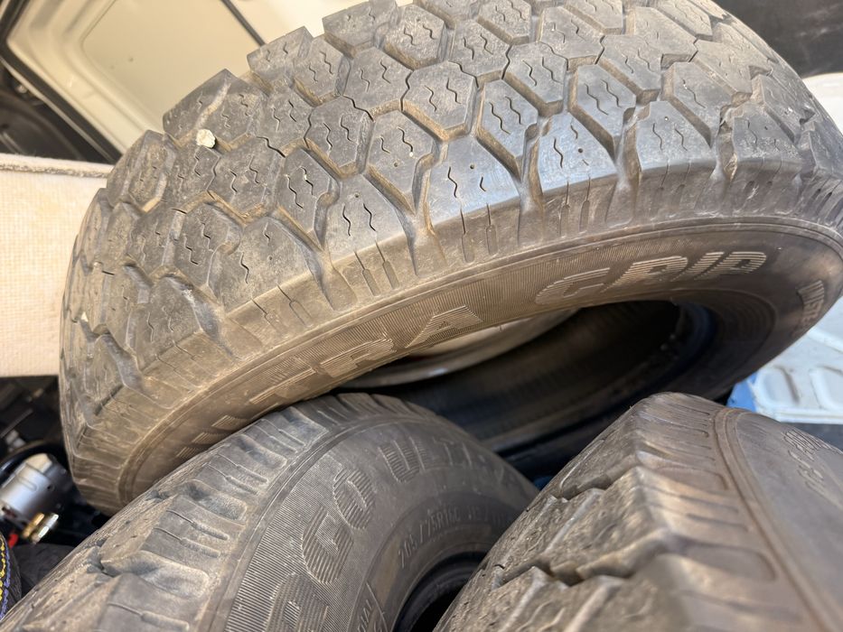 Opony do BUSA/Goodyear   Sprinter /Crafter 205/75/16C. Wzmocnione wielosezonowe