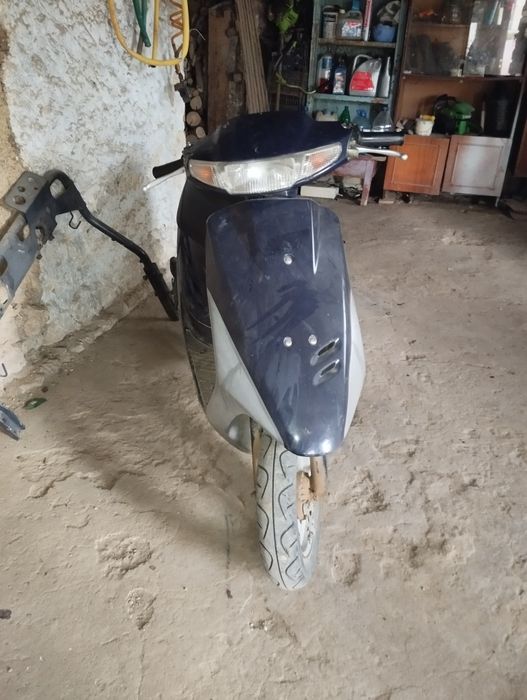 Продаю скутир їзде добре  можлевей торг діо 27