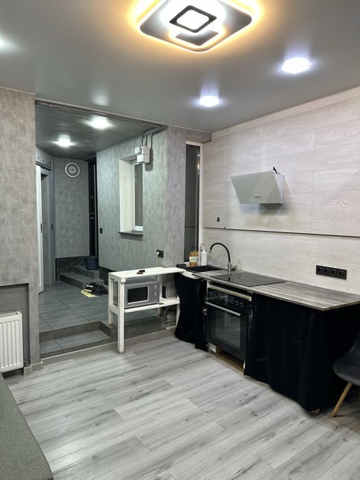 Оренда частини будинку (Центр)