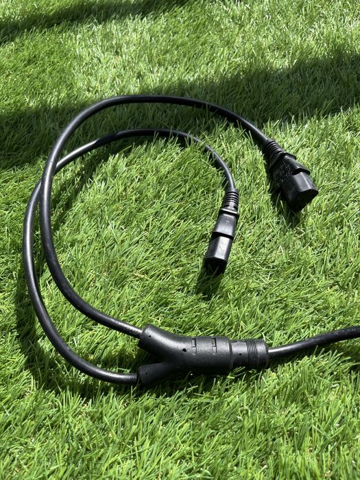 Cabo Alimentação Schuko - 2x IEC C13 3 pinos femea