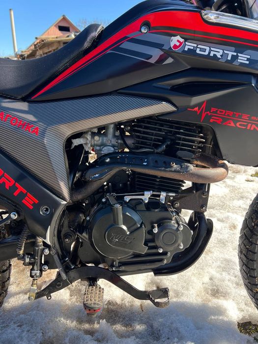 Продам  мотоцикл Forte Cross 300