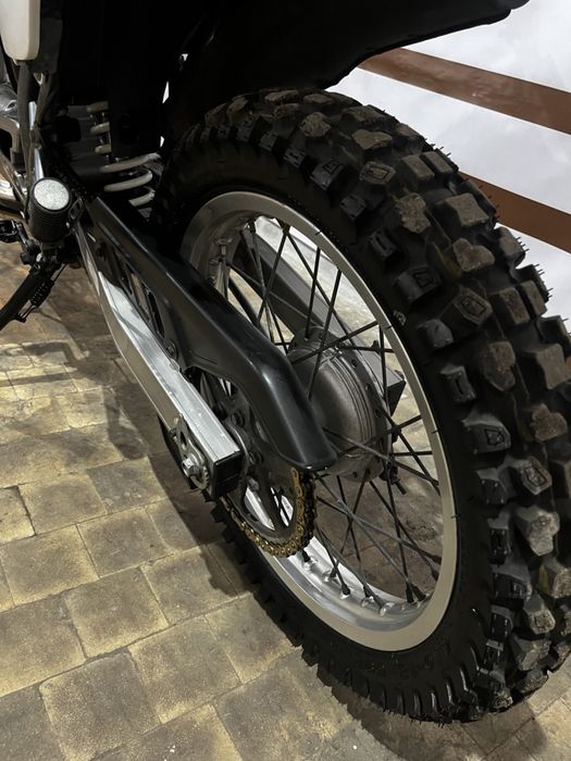 Продам Suzuki Djebel