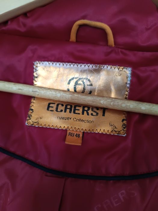 Продам пальто ecaerst