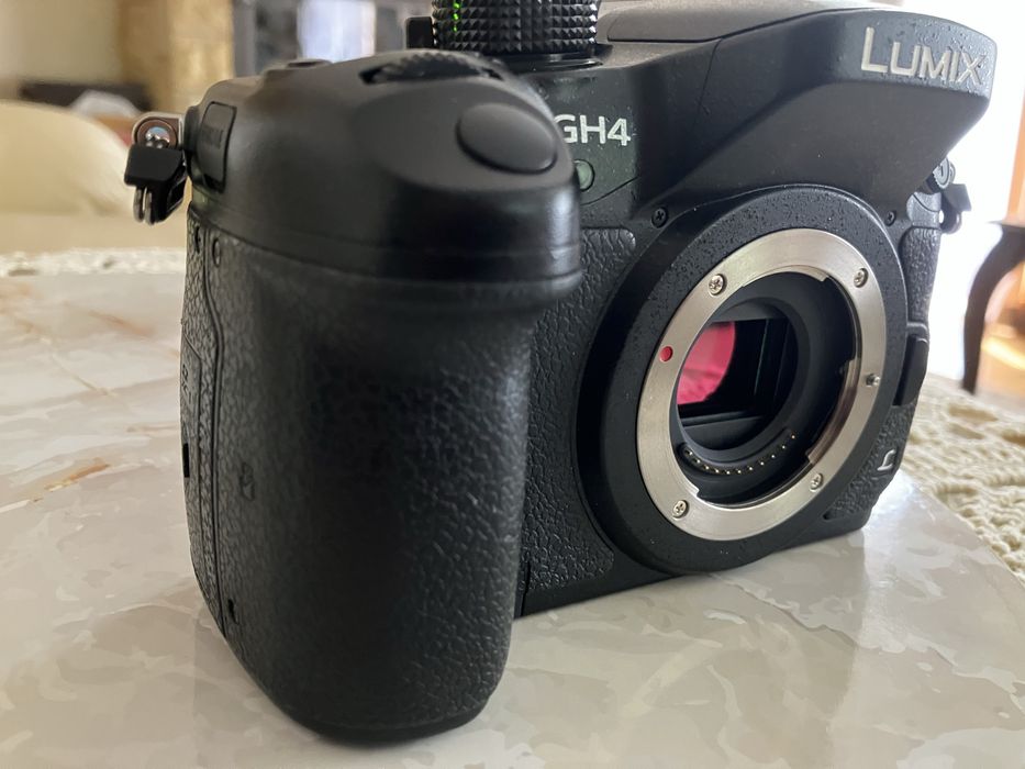 Aparat Panasonic GH4