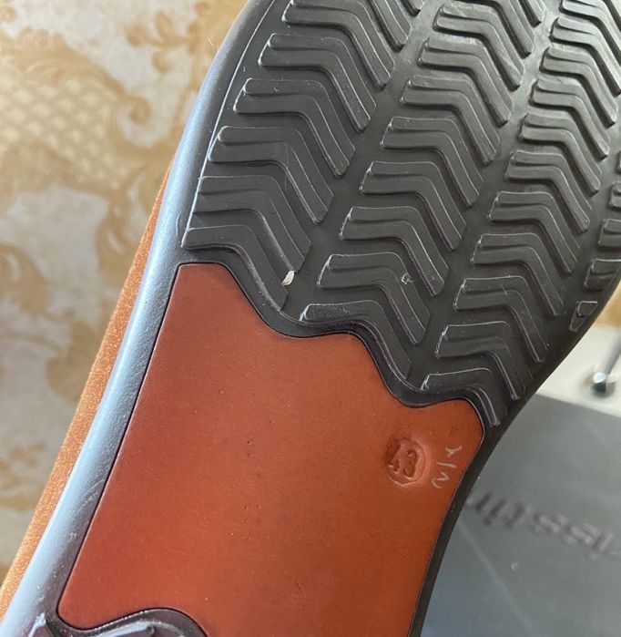 Чоловіче брендове взуття