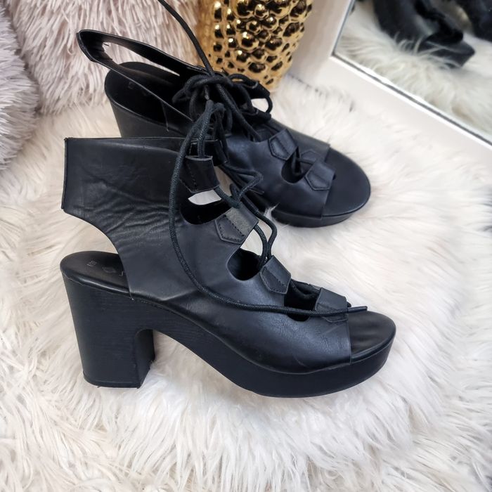 Buty damskie na obcasie sandałki wiązane czarne 39