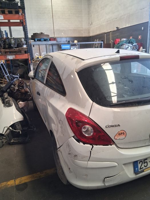 Opel Corsa D viatura para peças