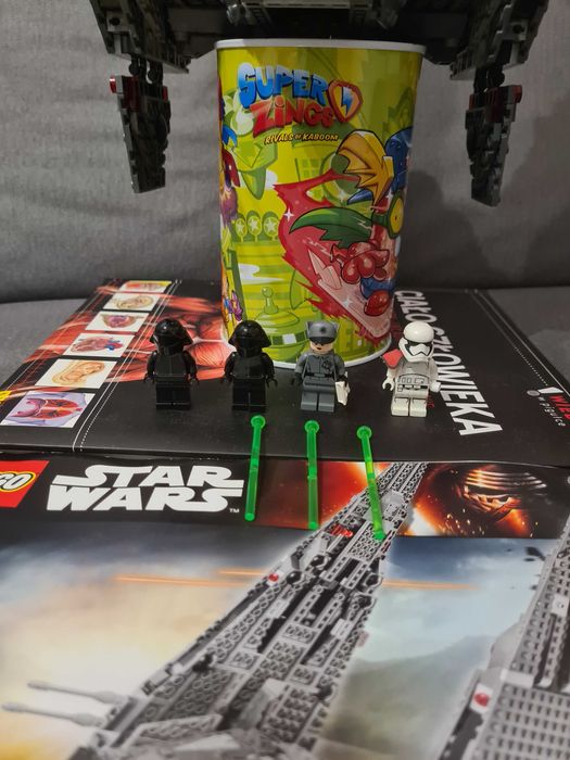 Lego 75104 oraz 4 figurki