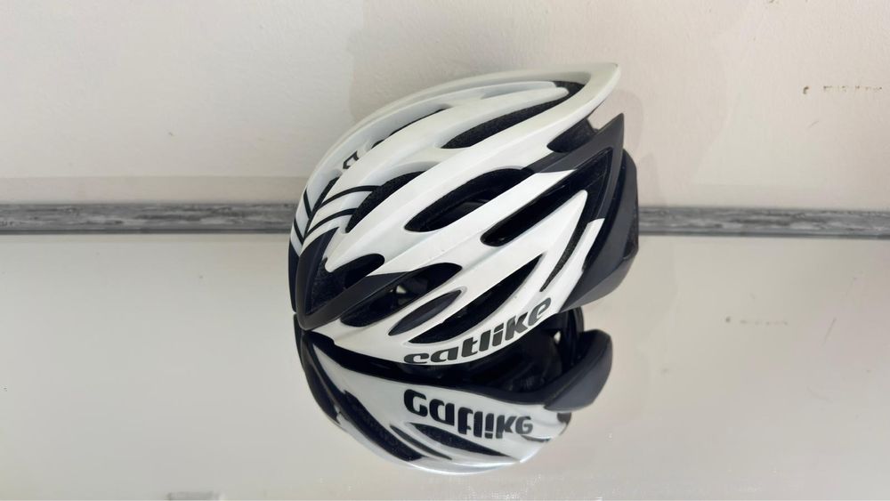 Capacete Ciclismo Catlike - M