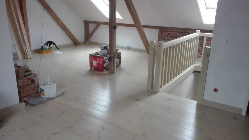 Deska podłogowa,stropopodloga sosna
Bez cyklinowania