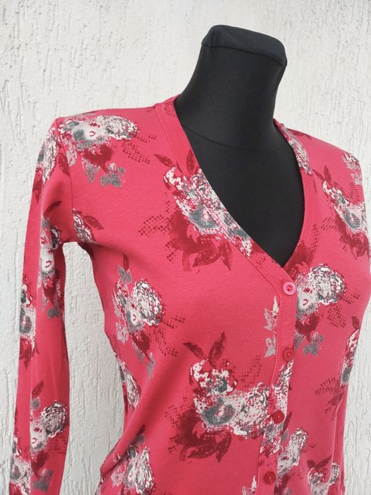 Sweterek rozpinany w roz S/M.