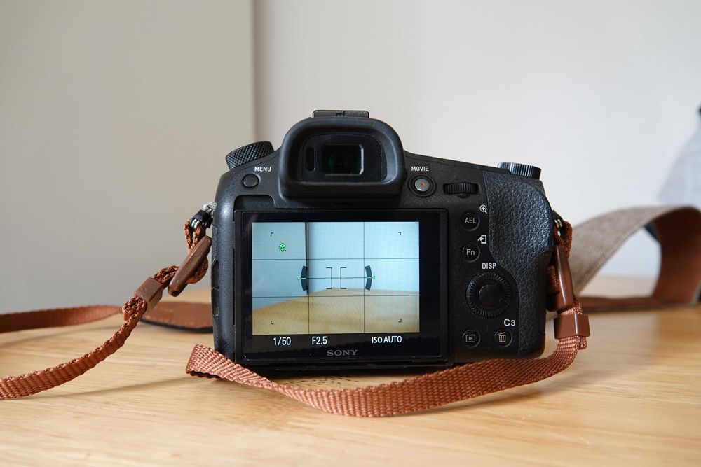 Sony RX10 III + acessórios