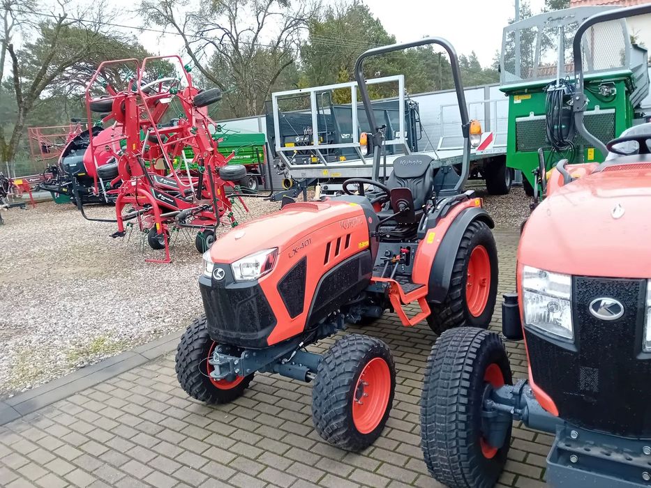 Kubota LX-401 HST Rops  Nowy Ciągnik LX-401 HST Rops