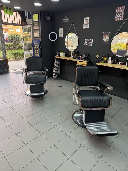 Aluga-se cadeira de barbeiro em Avintes