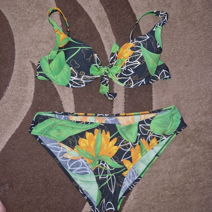 Купальник Купальнік роздільний 50-52р.