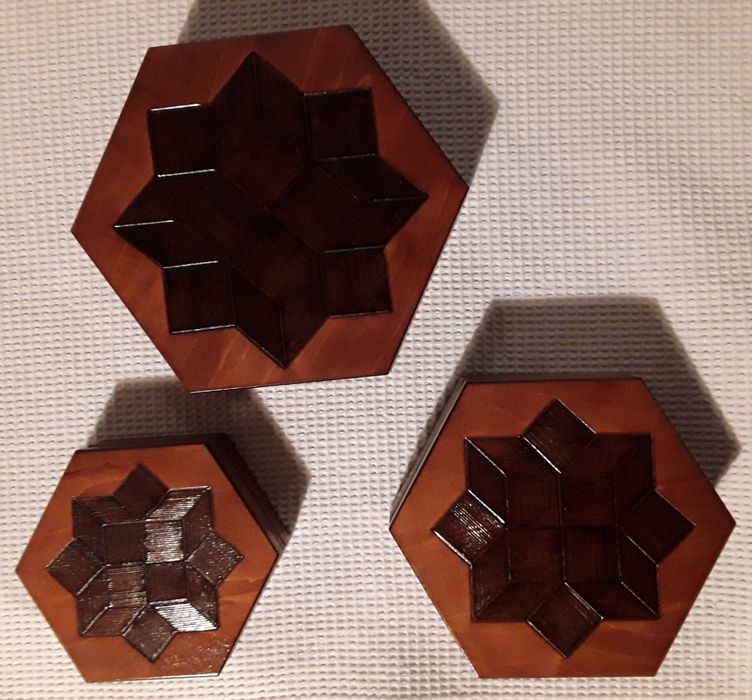 Conjunto 3 caixas de madeira vintage hexagonal em marchetaria