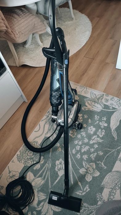 Kirby Avalir 2 
Multi-surface shampoo system