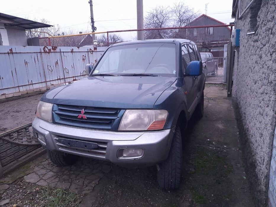 Двері передні Мітсубісі Паджеро вагон 3 Дверні ручки Wogon 3