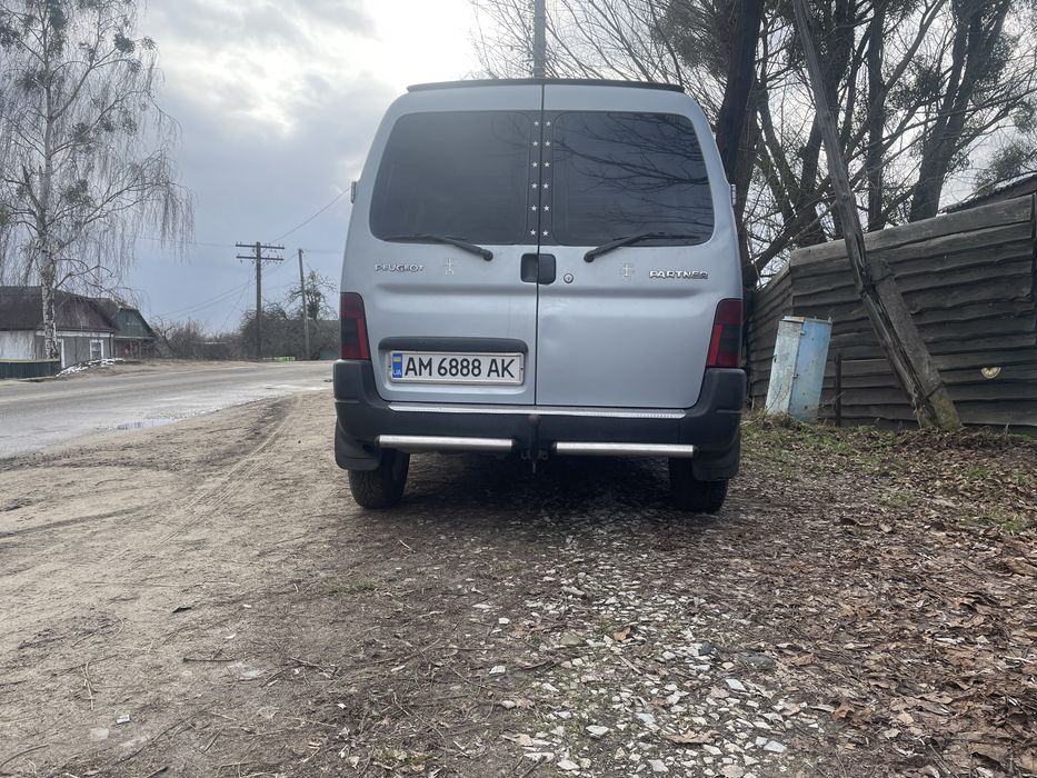 Продам пежо партнер 2004 року 2.0 дизель