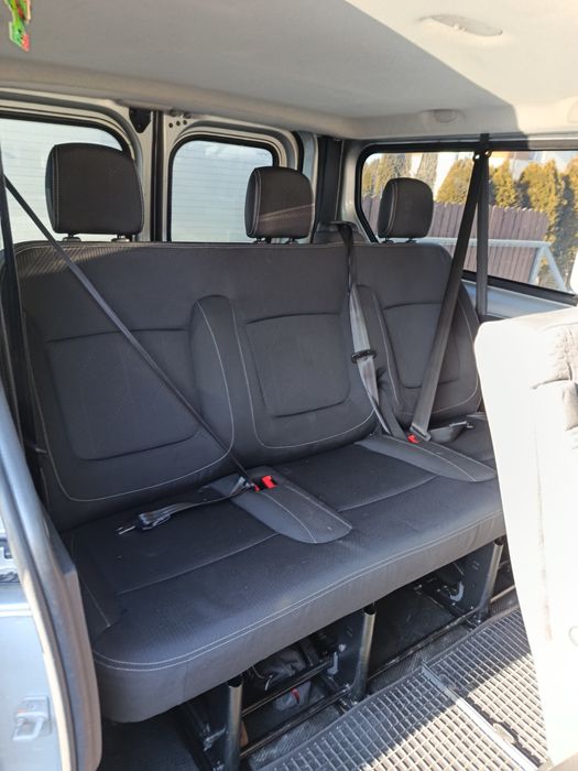 Wynajmę busa 9 osobowy Opel Vivaro Long