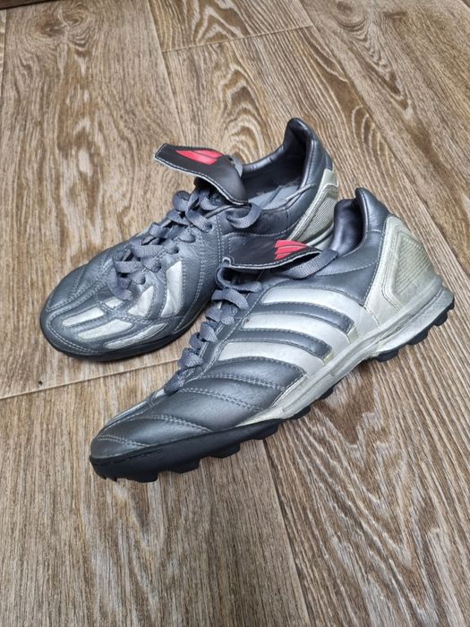 Футбольне взуття оригінальні сороконіжки Adidas Nike вибір