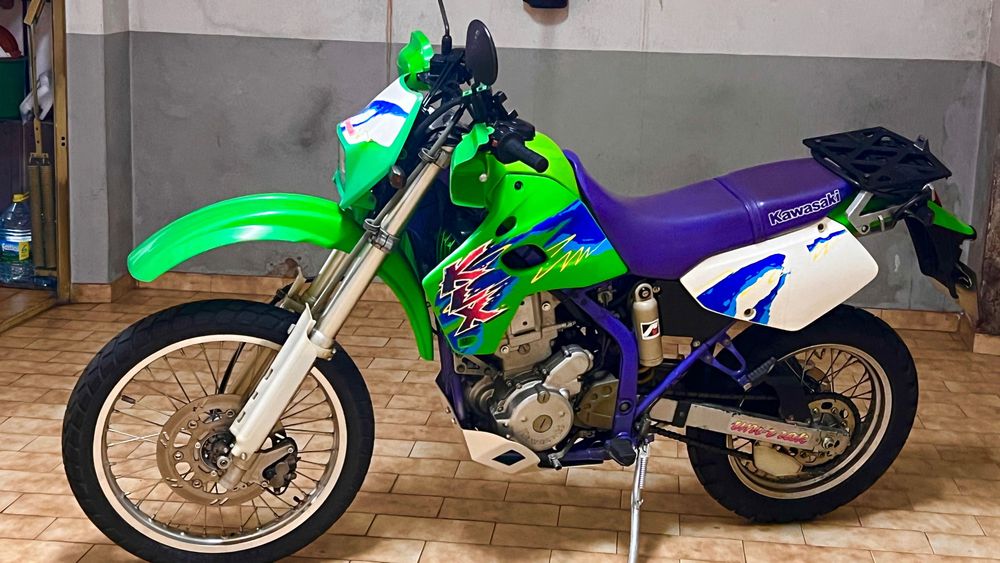 Moto Kawasaki KLX 650