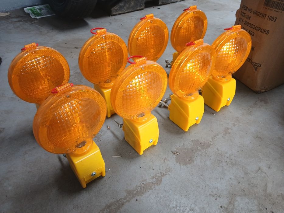 Lampy drogowe ostrzegawcze