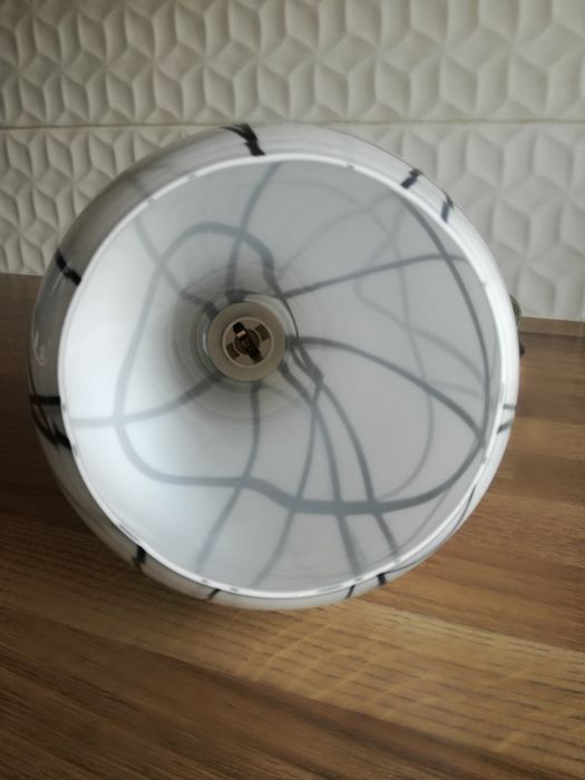 lampa wisząca pojedyńcza bialo/czarny klosz + żarowka led