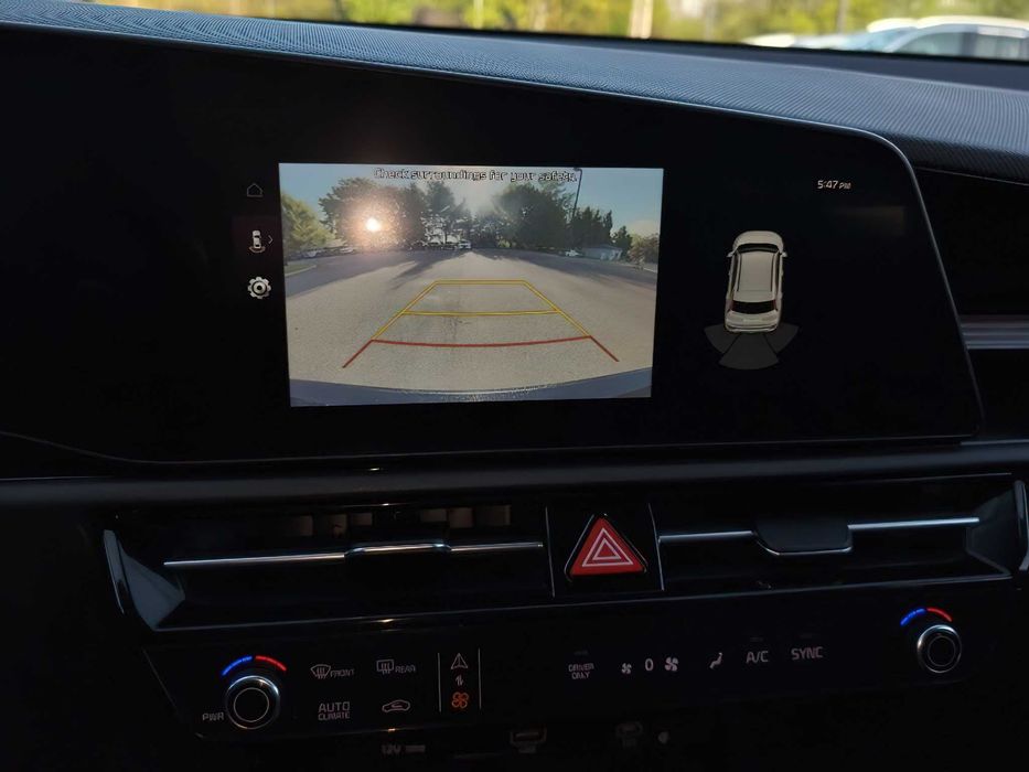 Kia Niro EX Hybrid      2023